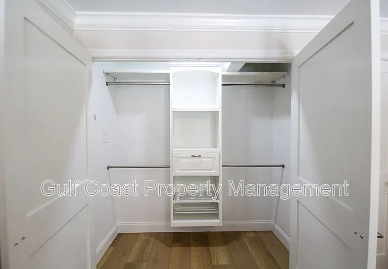 691 Russell St — Photo 20