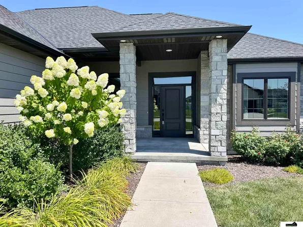 6300 Granite Ridge Rd, Lincoln, NE 68526