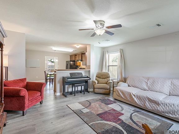 3rd image of 39087 Prairie North Dr