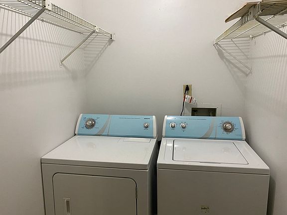 4th image of 407 Skyview Dr APT J