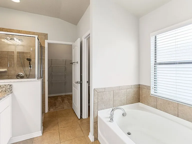6601 Boulder Run Loop — Photo 23