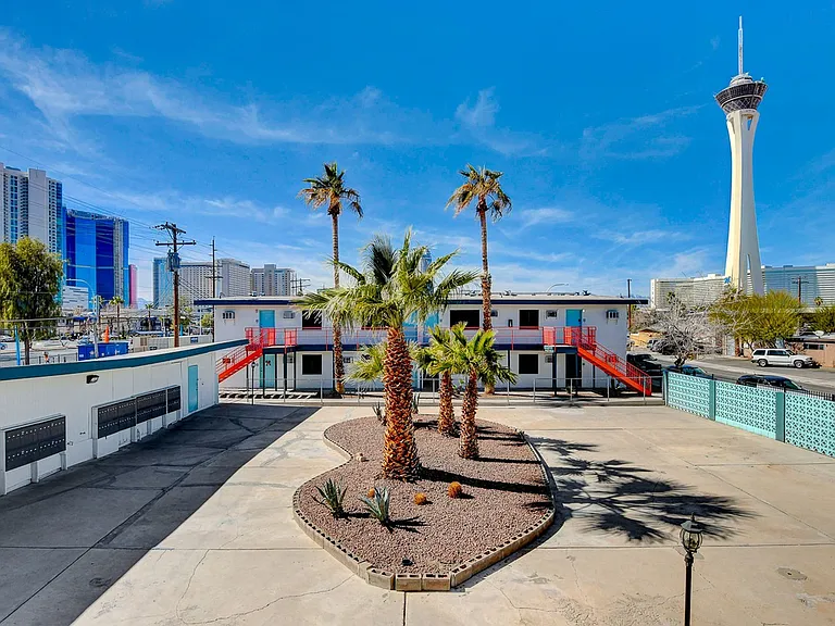 ATMO Sahara, Apartments For Rent in Las Vegas, NV