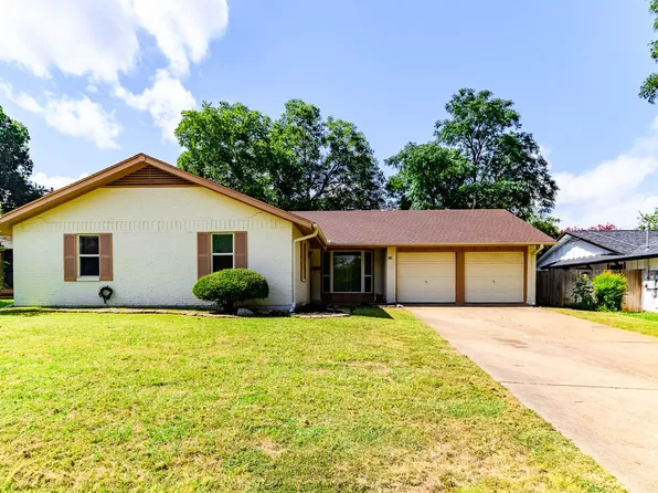 1106 Coronet St, Irving, TX 75062