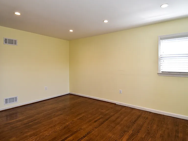 9309 Reef Ct — Photo 16