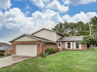 90 Mollie Dr, Hamilton, OH 45013