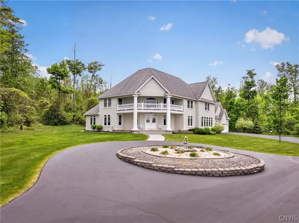 122 Jubilee Ln, New Hartford, NY 13413