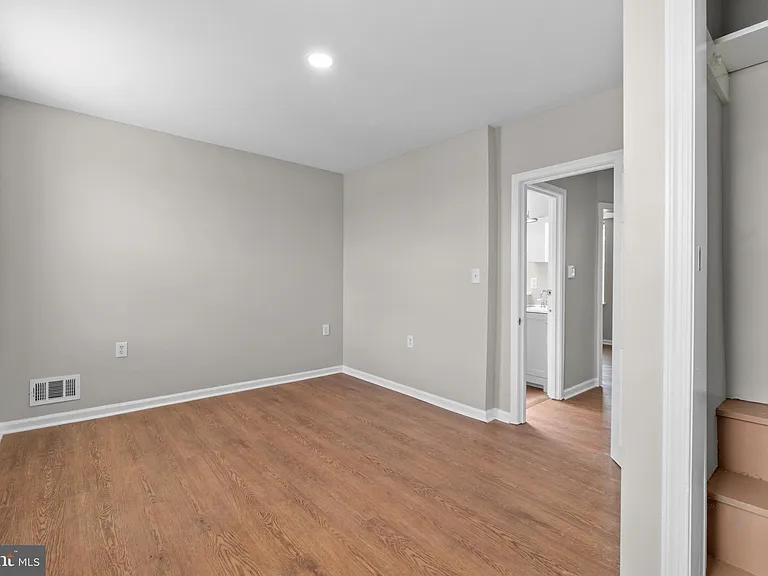 3427 Ravenwood Ave — Photo 21