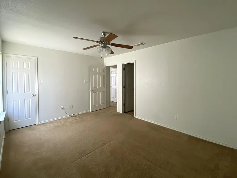 2802 Ashley Dr — Photo 5