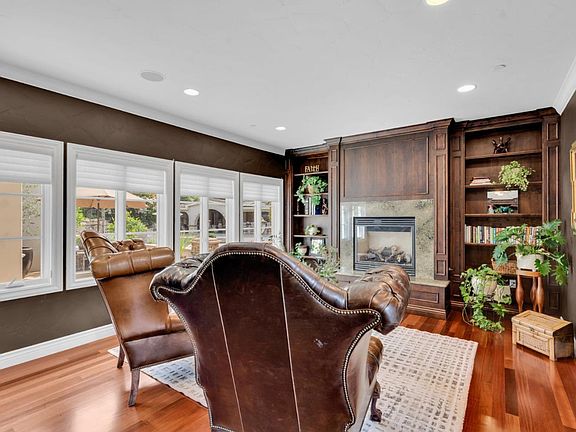 4th image of 1850 Kickapoo Ct