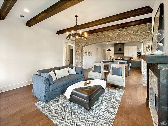 3rd image of 1560 Stillwater Cir