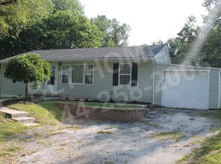 9313 Grandview Rd, Kansas City, MO 64132