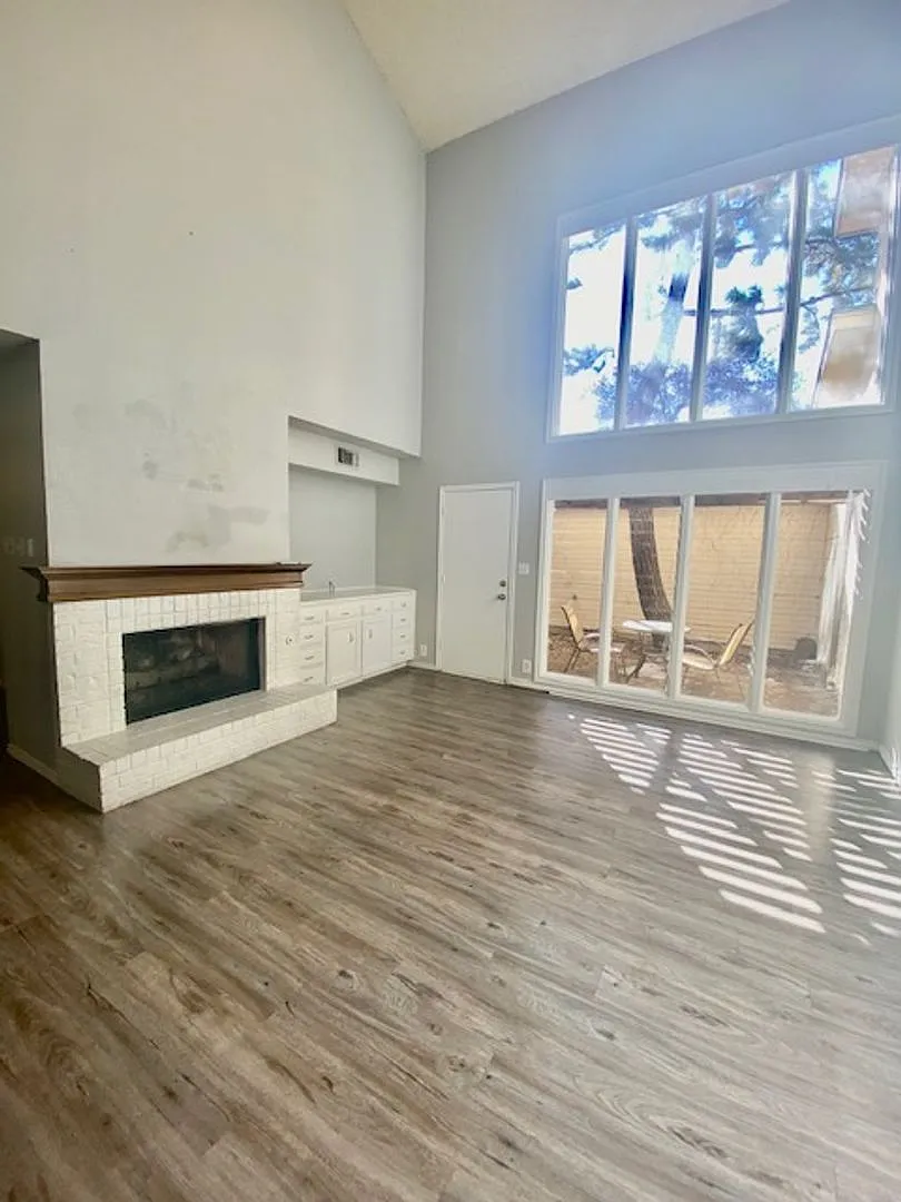2 Bedroom Townhouse near Tennis Center — Photo 4