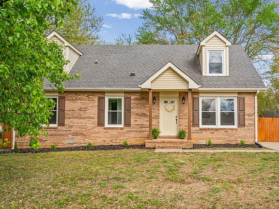2nd image of 1189 Woodbridge Dr
