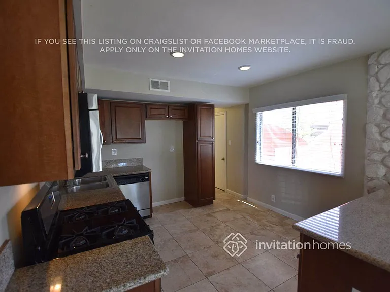 636 N Lamer St — Photo 4