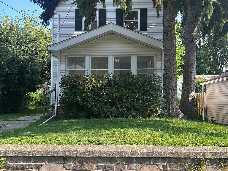 1712 Brussels St — Photo 1