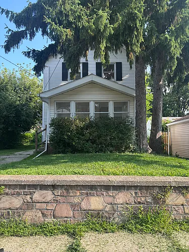 1712 Brussels St Photo 1