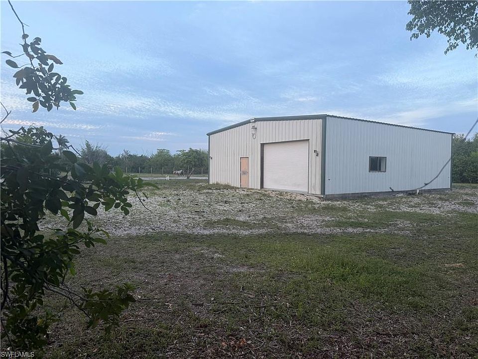 2nd image of 16160 Saddlewood LN
