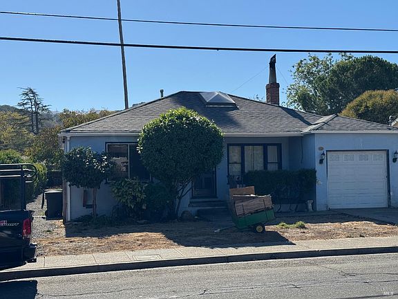 2nd image of 1619 Center Road