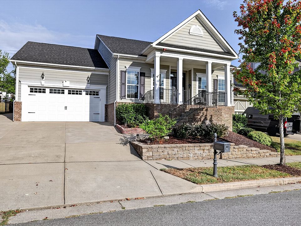 1st image of 640 Streamside Ln