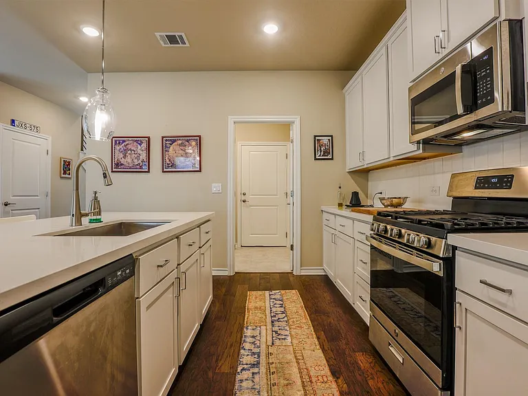 5409 Dimesky Ln — Photo 6