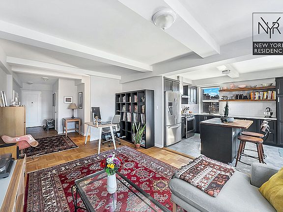 3rd image of 530 Grand St APT D11a