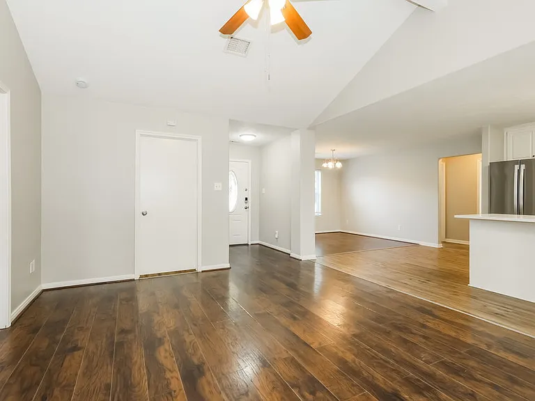 16325 Sun View Ln — Photo 5
