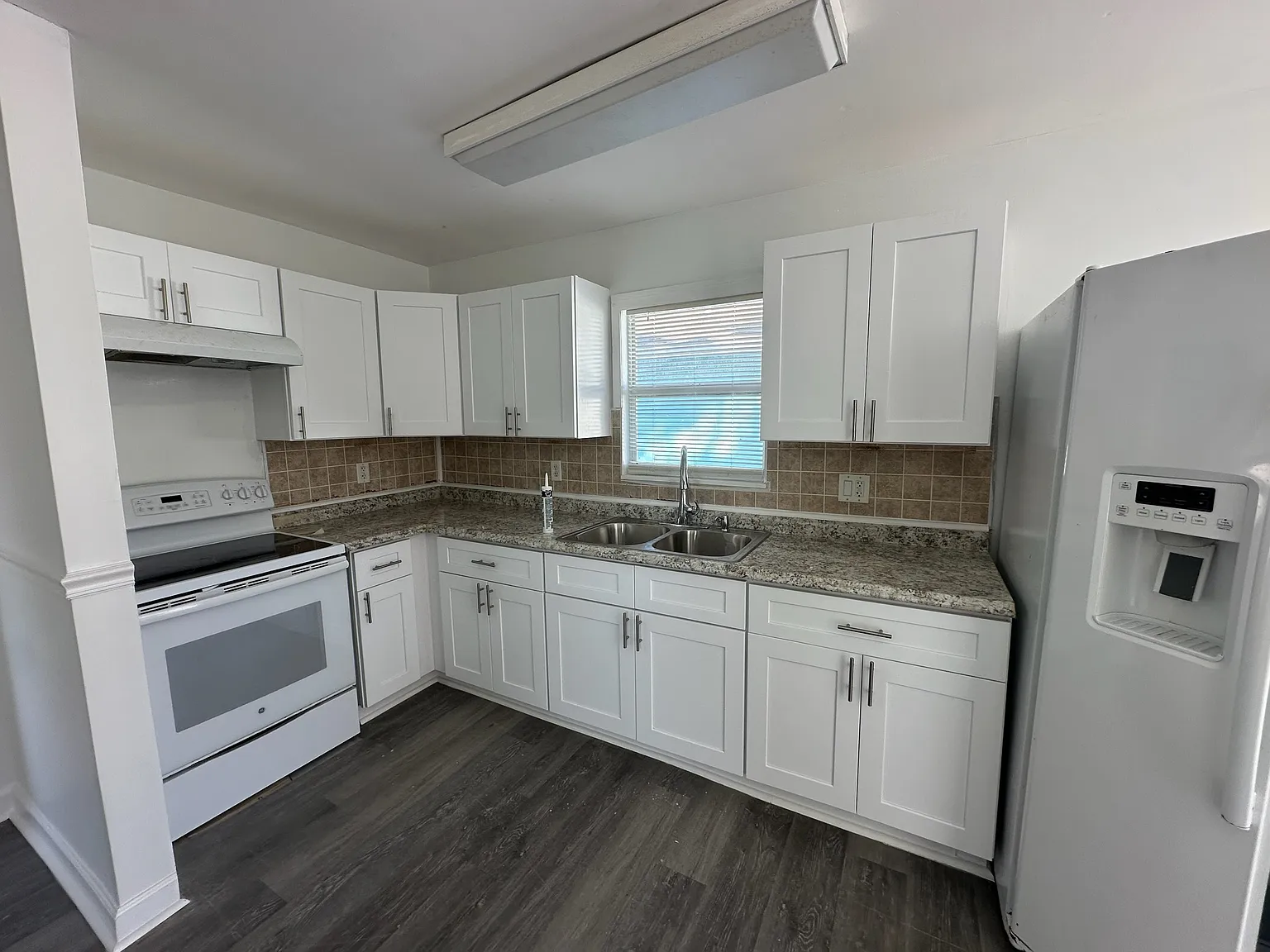 2 bed, 850 sqft, $1,395 — Photo 3