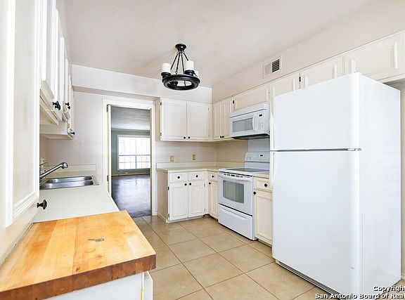 4th image of 7815 Broadway #301C