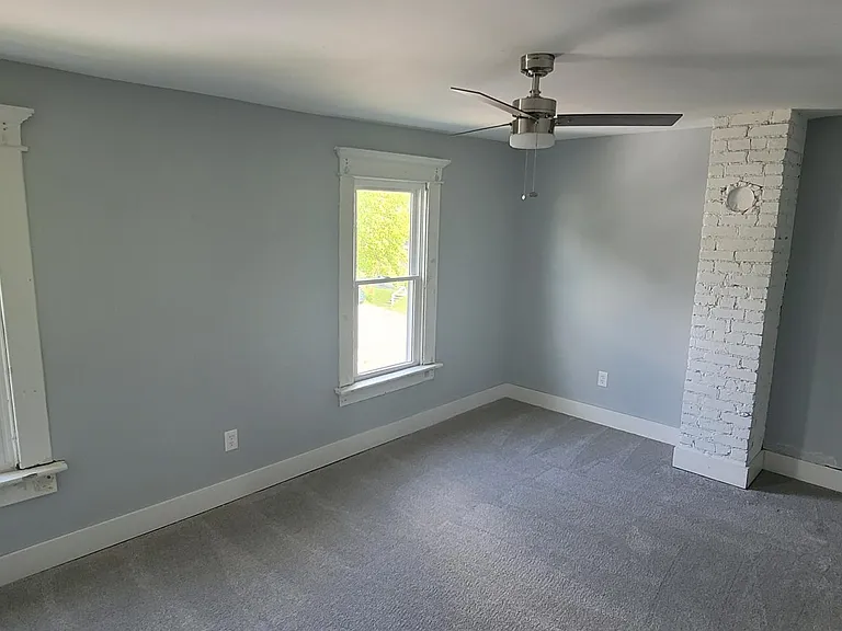 401 S Harris Ave — Photo 12