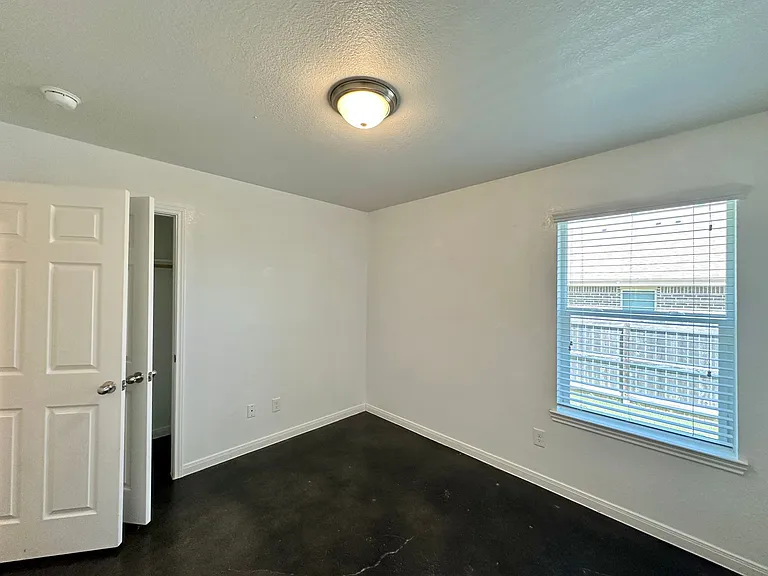 4507 Skyflower Ln — Photo 46