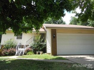 1622 E Prairie Creek Ct, Springfield, MO 65804