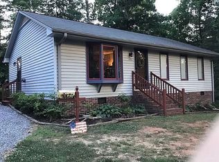 496 S Shore Dr, Lexington, NC 27292