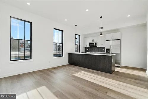1700 Frankford Ave Photo 1