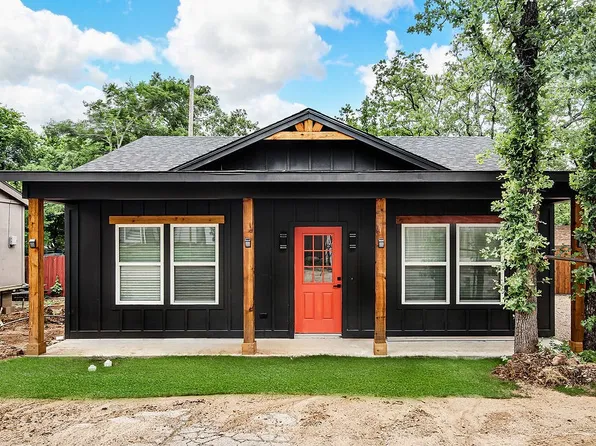 90 Live Oak St, Alvarado, TX 76009