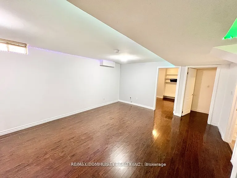 21 Midvale Rd #BASEMENT — Photo 11