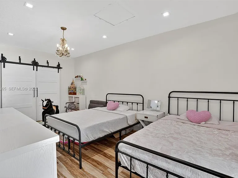 7016 SW 103rd Pl — Photo 15