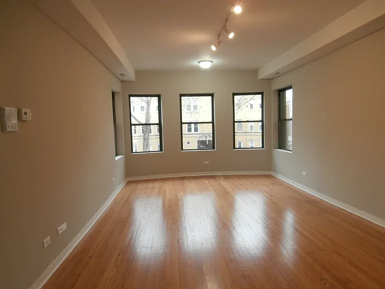 2325 W Arthur Ave #2 — Photo 9