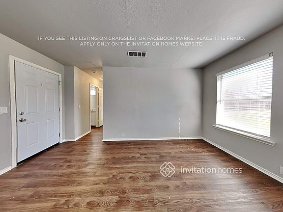 4th image of 2300 Meade Ct