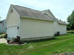 373 Dewfall Dr, Sunbury, OH 43074
