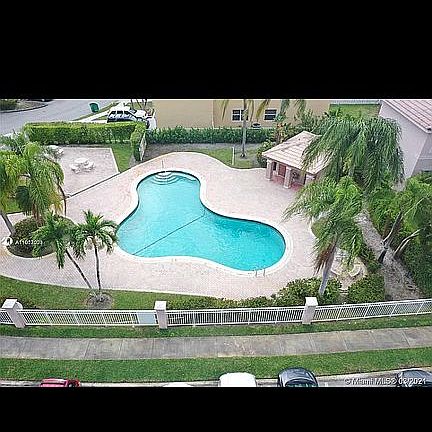2nd image of 863 SW 179th Ave