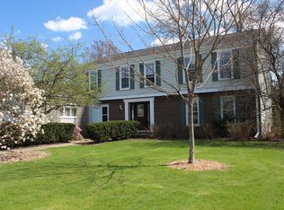 7 Fox Trl, Lincolnshire, IL