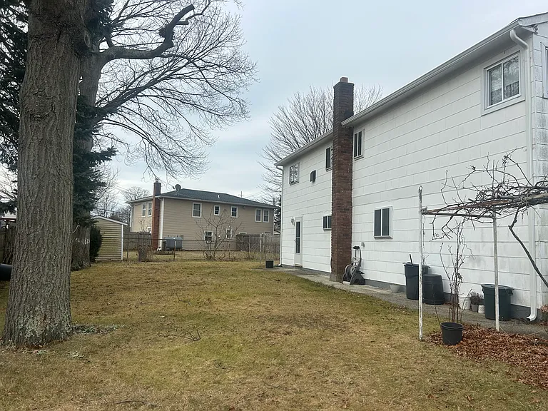 403 E Hoffman Ave #1 — Photo 2