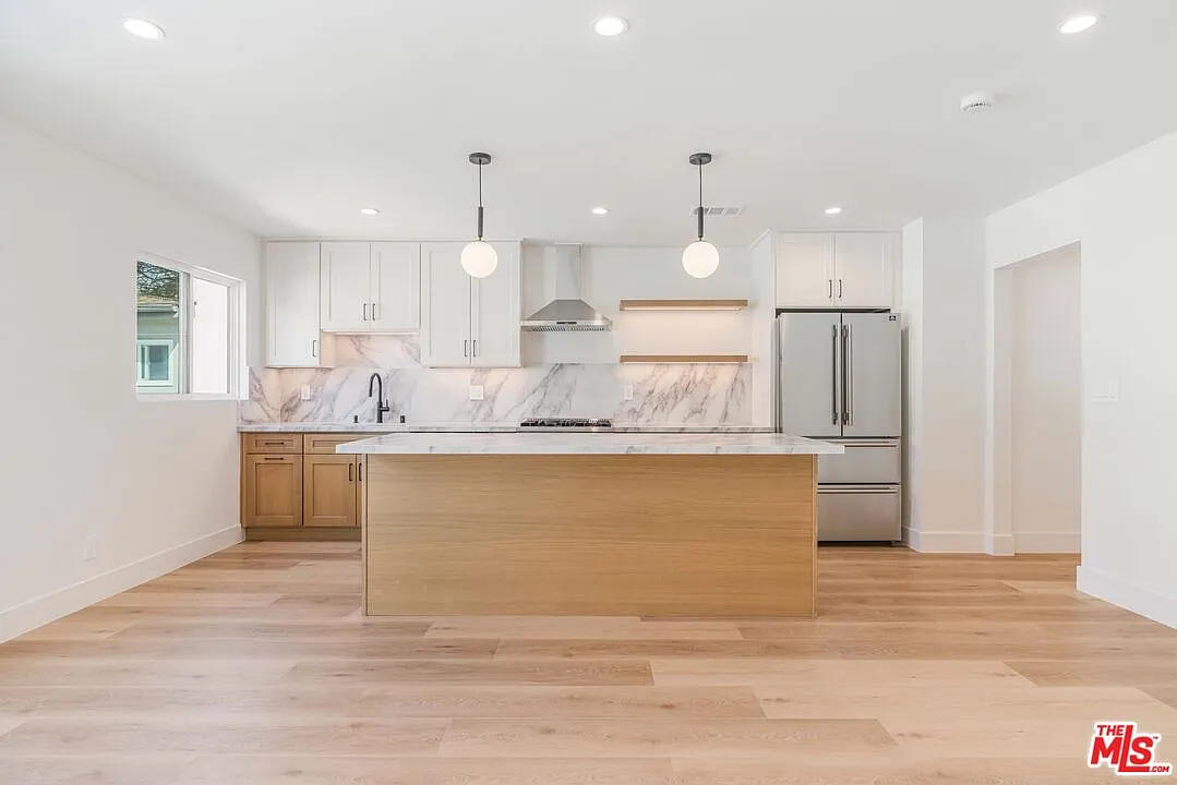 1 bed, 1.0 bath, 779 sqft, $3,500 — Photo 1