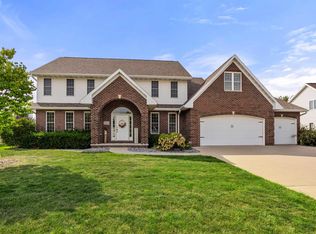 3345 Streamview Ln, Appleton, WI 54913