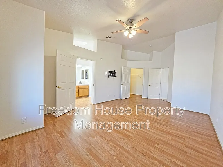 2250 S Ambush St — Photo 21