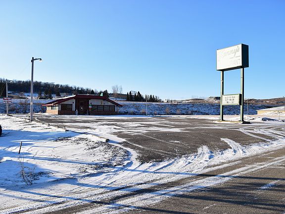 3rd image of 2225 Main St West