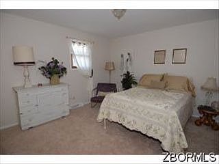 4th image of 400A Johnathan Ln