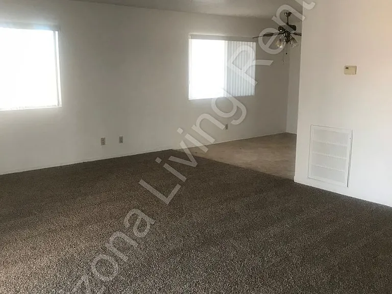 2639 Jamaica Blvd S — Photo 4