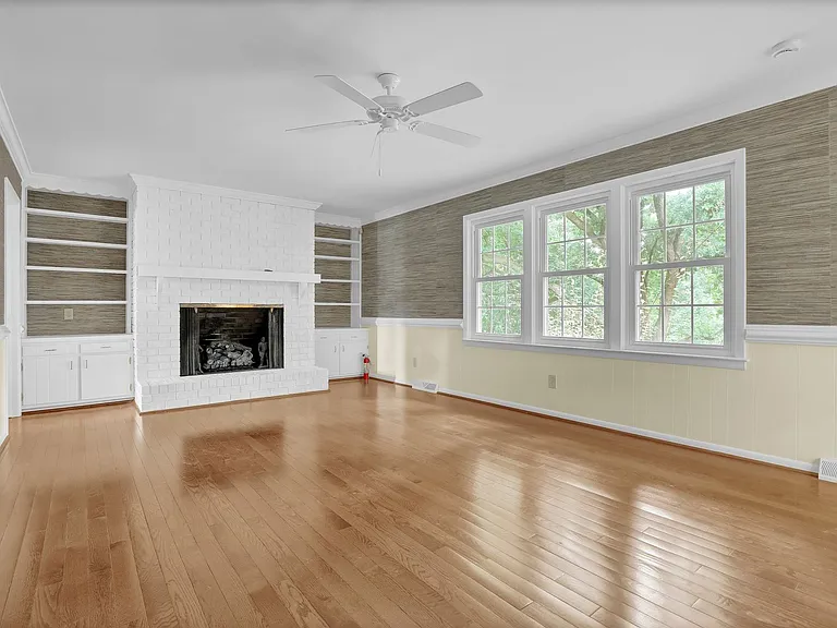 700 Clyde Dr — Photo 20