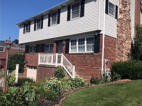 2nd image of 13739 Harriet Dr